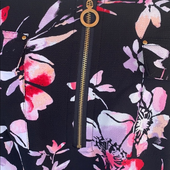 Croft & Barrow Black Floral Cuffed Sleeves Flowing Top NWOT - Picture 5 of 13